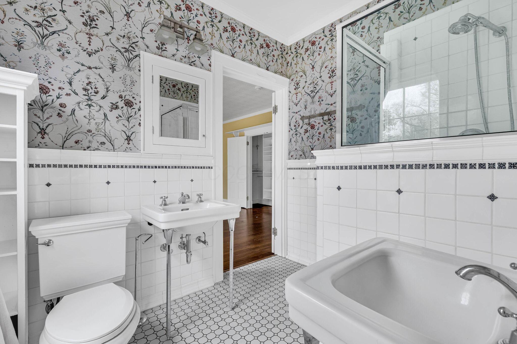 7805 Brill Road Cincinnati, OH 45243 - Photo 109 of 139 109-web-or-mls-7805BrillRoadInt_Hommati1