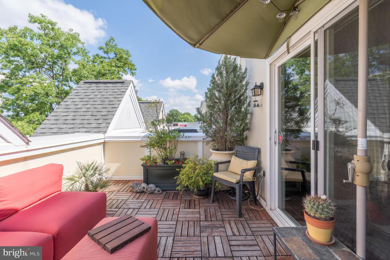 810 3rd Street Southeast Washington, DC 20003 - Photo 28 of 30 Exterior (Rear)