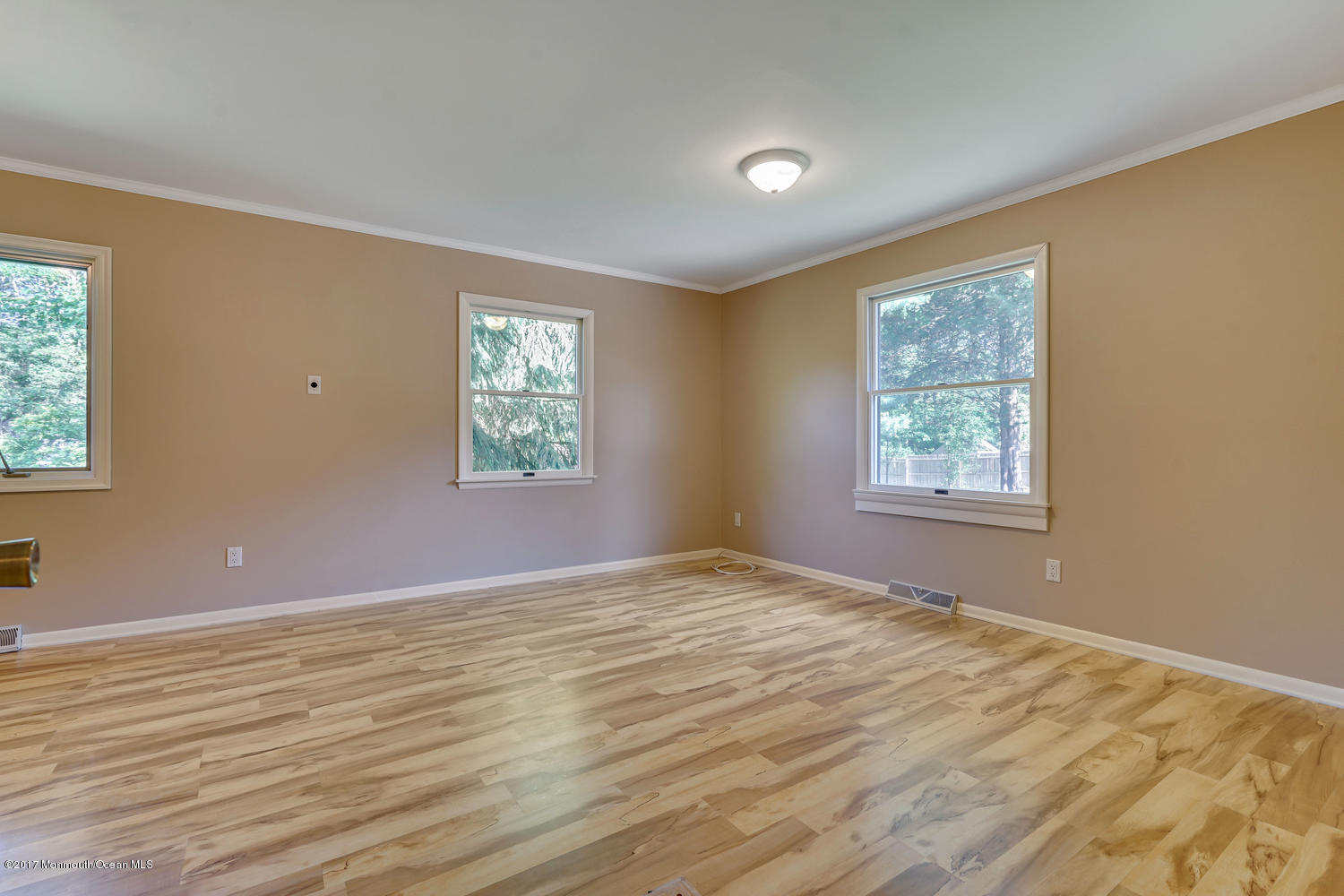 39 Kuzyk Road Cream Ridge, NJ 08514 - Photo 10 of 32 39 Kuzyk Rd Cream Ridge NJ-large-010-16-