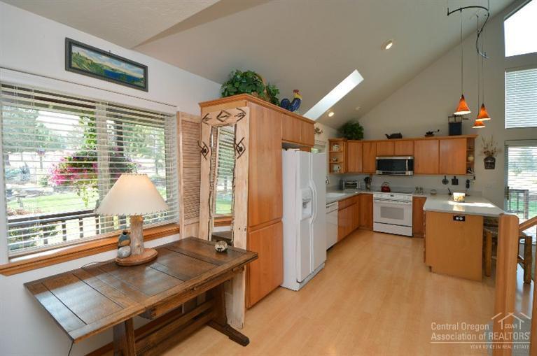 70295 Club Road Sisters, OR 97759 - Photo 9 of 25 Kitchen view from entry hall