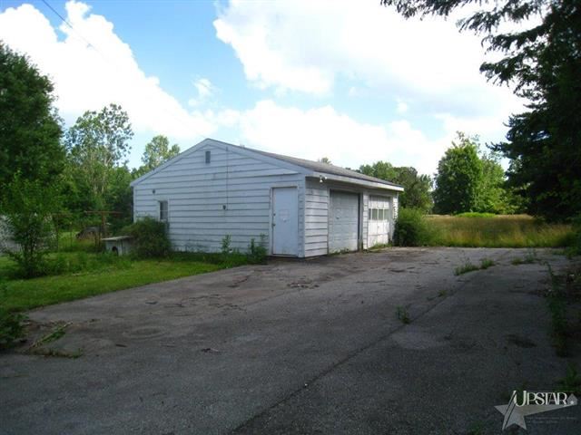2112 Maples Road Fort Wayne, IN 46816 - Photo 3 of 10
