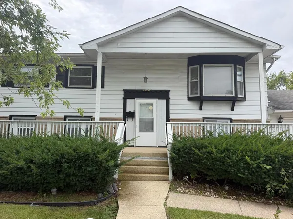 $3,300 | 15726 Avalon Avenue, South Holland, IL 60473