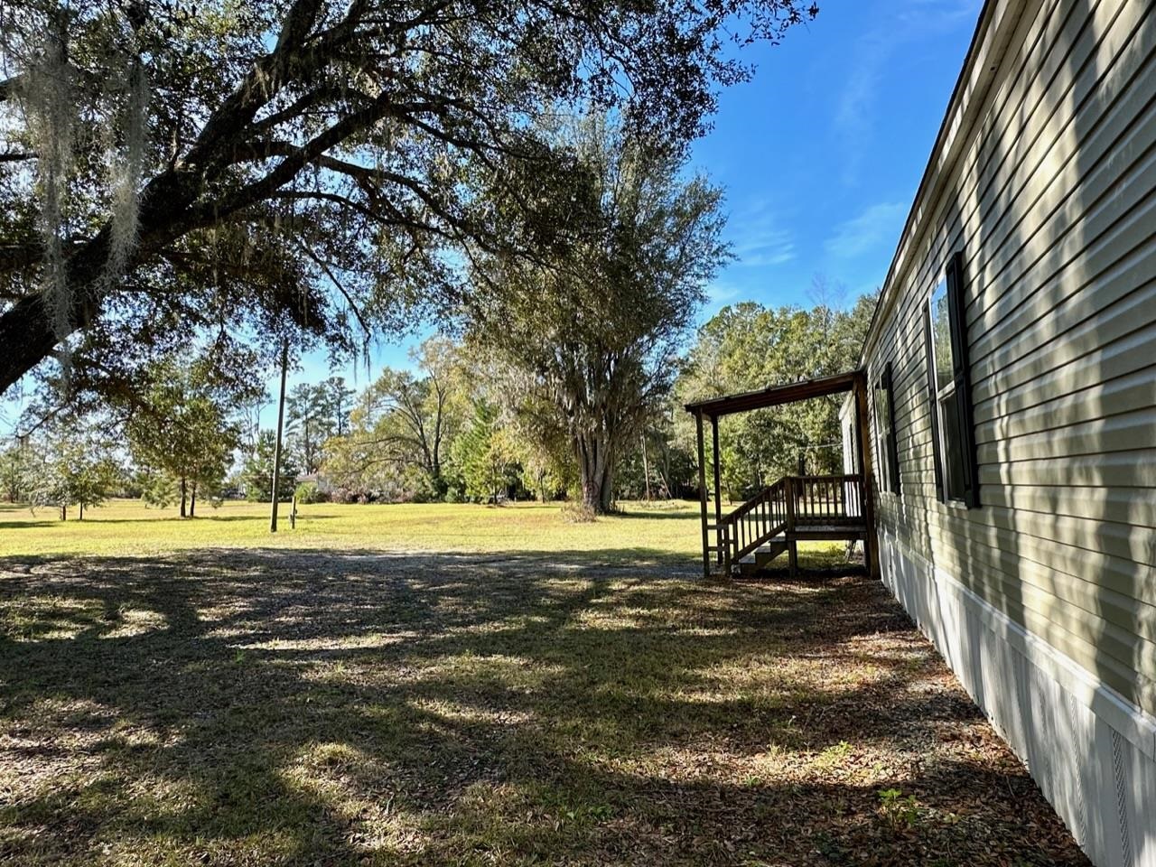 285 Elm Pinetta, FL 32350 - Photo 6 of 16
