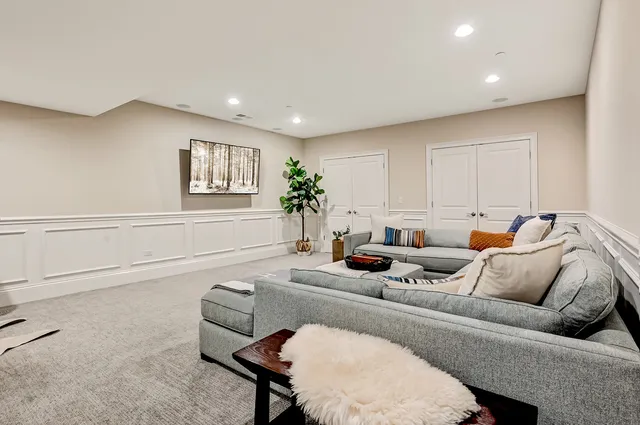 $1,999,000 | 5136 Grand Avenue, Western Springs, IL 60558