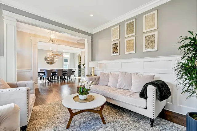 $1,999,000 | 5136 Grand Avenue, Western Springs, IL 60558