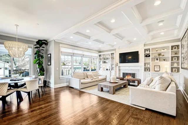 $1,999,000 | 5136 Grand Avenue, Western Springs, IL 60558