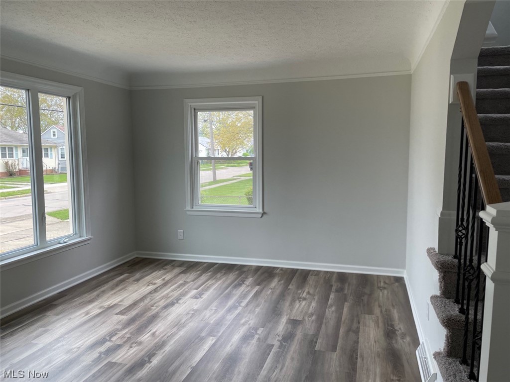 1725 Douglas Road Wickliffe, OH 44092 - Photo 4 of 28 Gallery Image 4