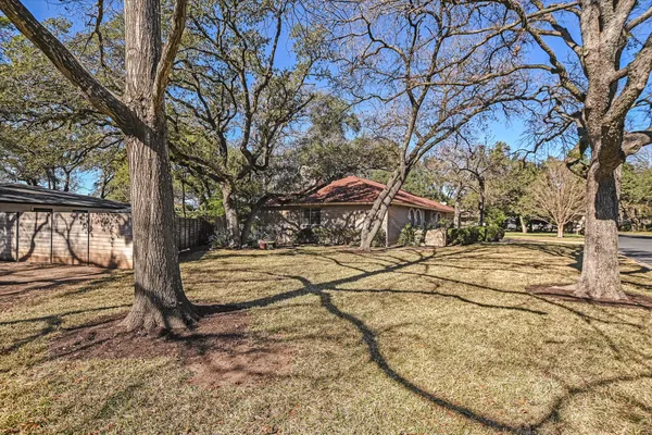 a view of outdoor space yard and patio