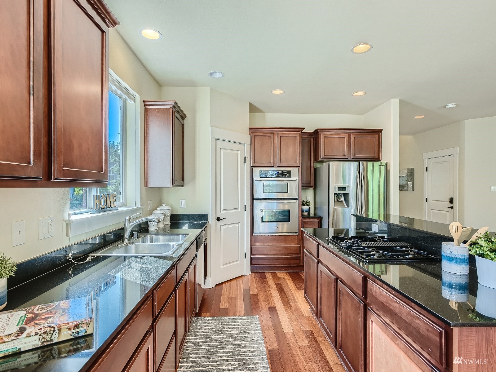 4924 Northeast 25th Street Renton, WA 98059 - Photo 8 of 28 Gallery Image 8