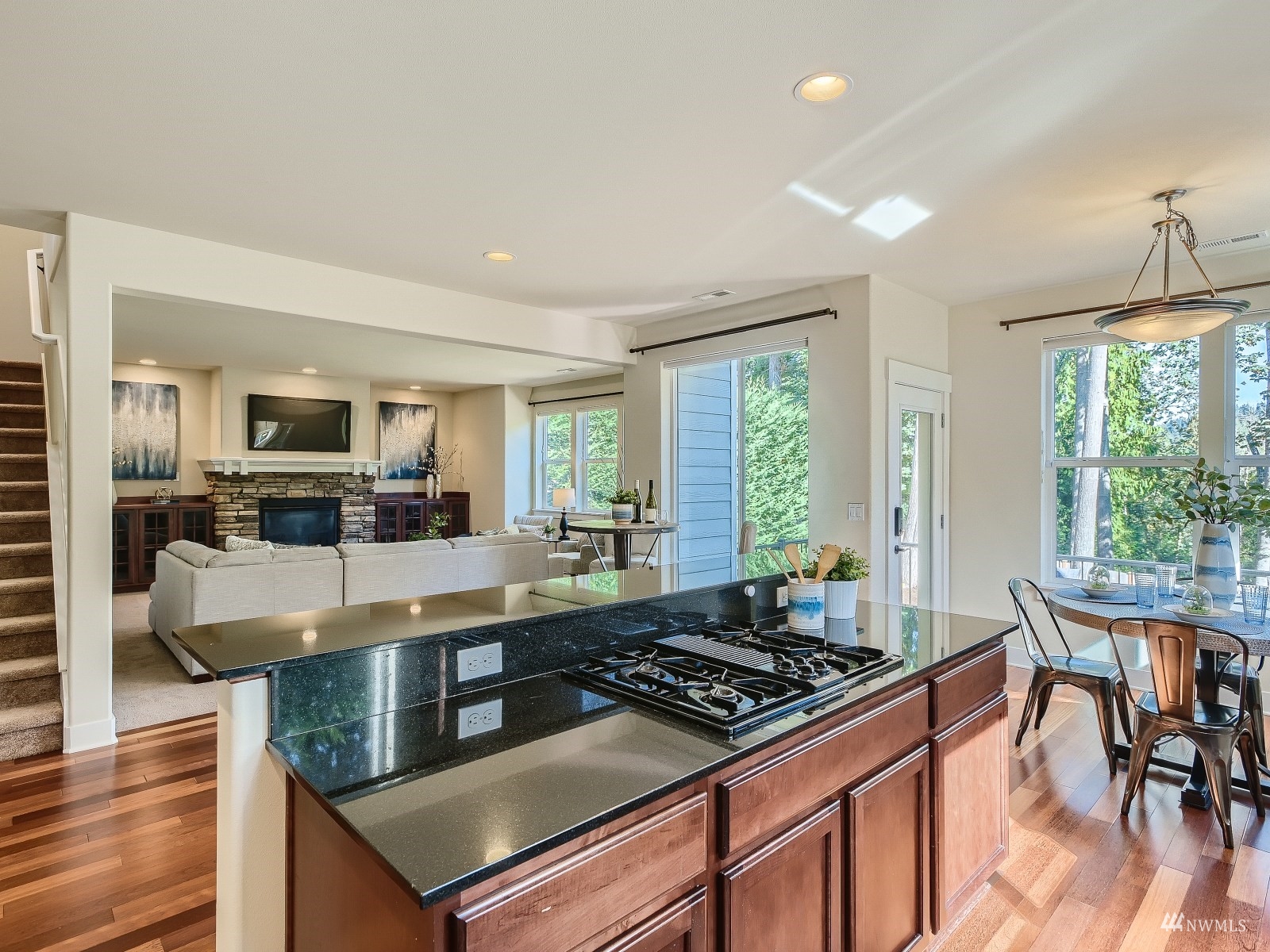4924 Northeast 25th Street Renton, WA 98059 - Photo 9 of 28 Gallery Image 9