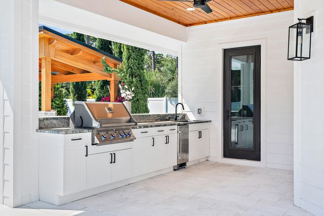 $4,100,000 | 18764 Southeast Jupiter River Drive, Jupiter, FL 33458