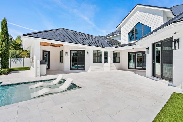 $4,100,000 | 18764 Southeast Jupiter River Drive, Jupiter, FL 33458