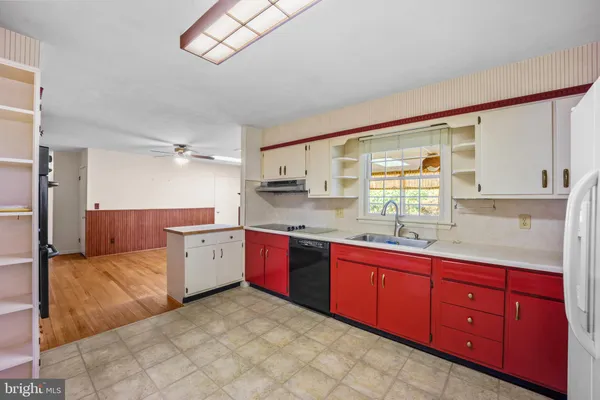 $610,000 | 105 Vernon Lane, Yardley, PA 19067