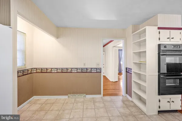 $610,000 | 105 Vernon Lane, Yardley, PA 19067