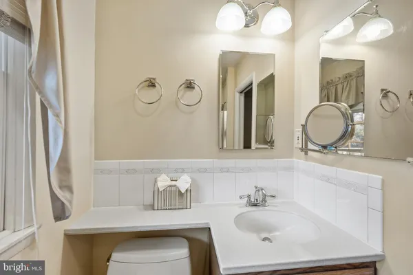 $610,000 | 105 Vernon Lane, Yardley, PA 19067