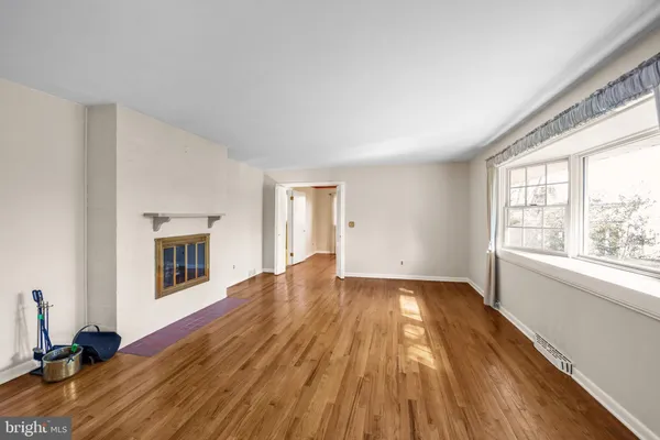 $610,000 | 105 Vernon Lane, Yardley, PA 19067