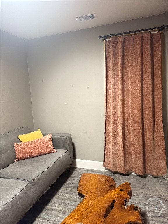 634 Kline Street Savannah, GA 31415 - Photo 10 of 28 Living Room 1