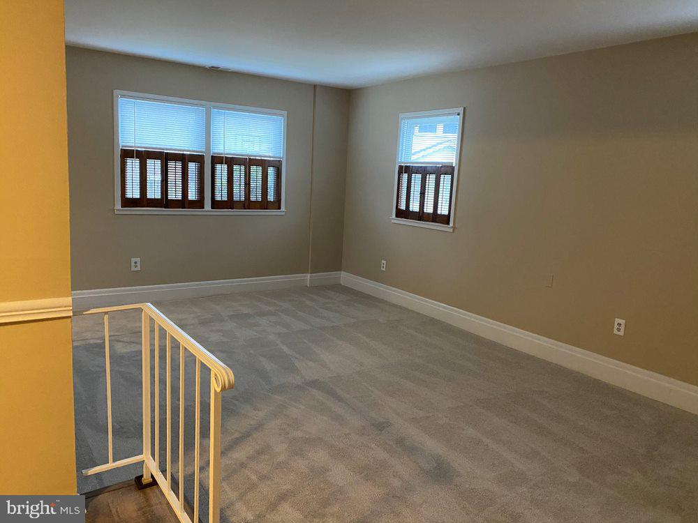 12427 Persimmon Road Upper Marlboro, MD 20772 - Photo 8 of 18 Living Room