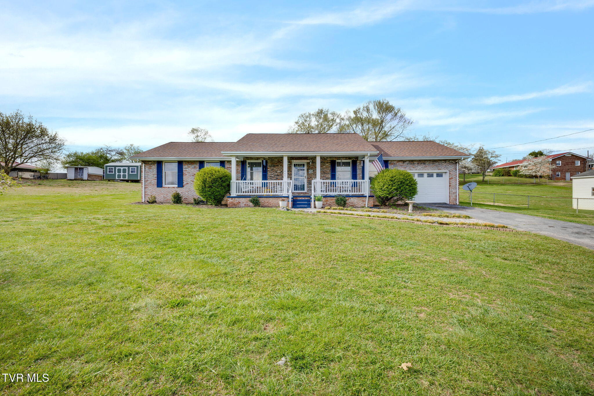 445 Old Stage Road Church Hill, TN 37642 - Photo 3 of 52 001