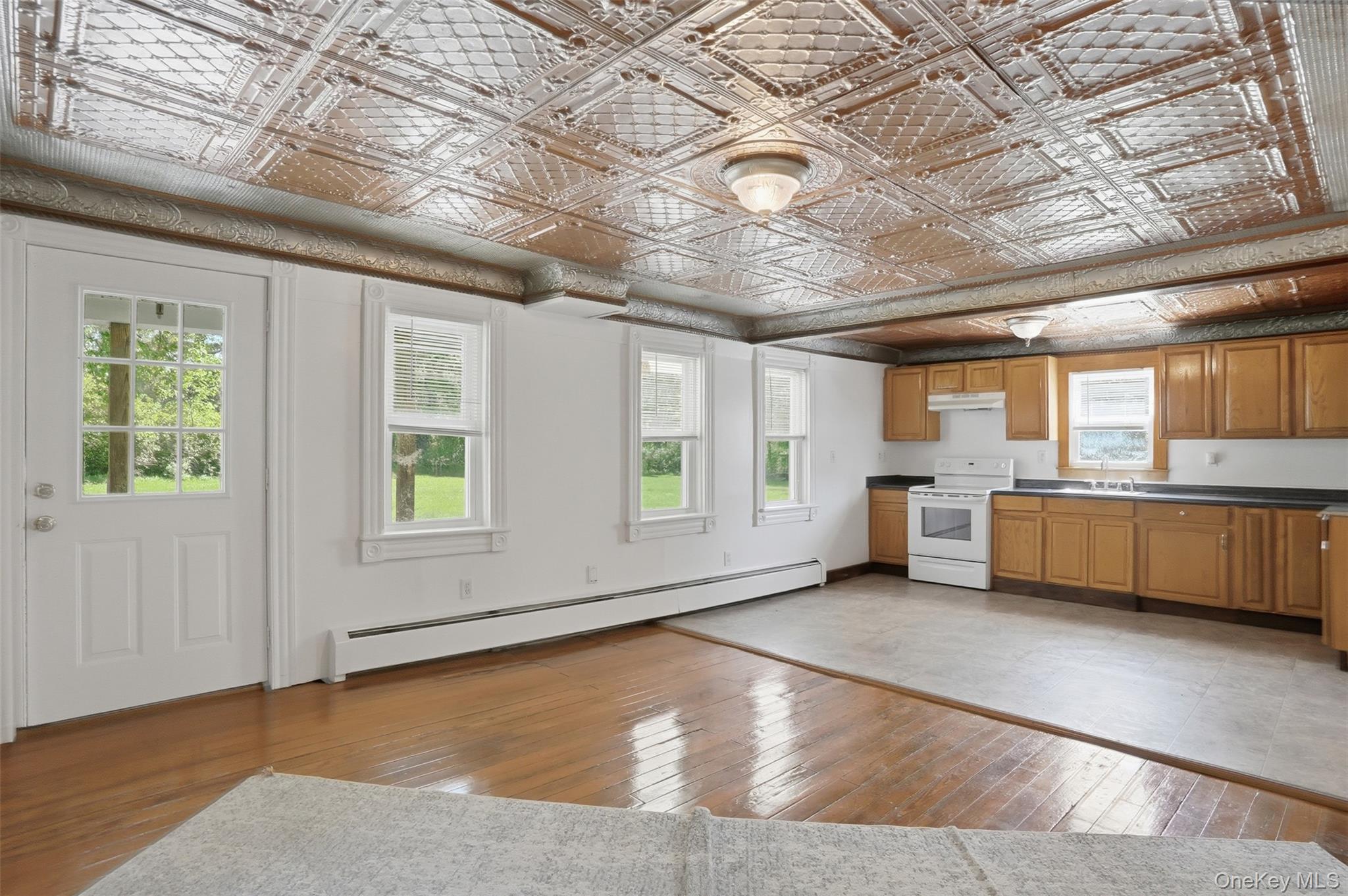 708 Burlingham Road Bloomingburg, NY 12721 - Photo 24 of 47