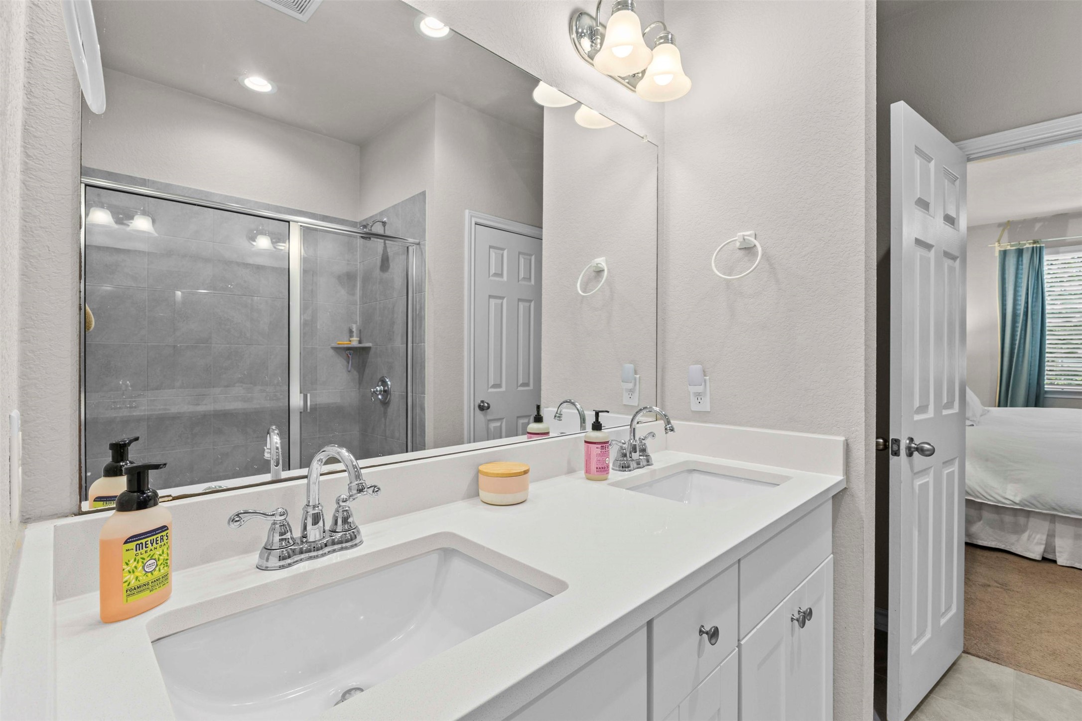 11704 Prado Ranch Boulevard Austin, TX 78725 - Photo 18 of 29