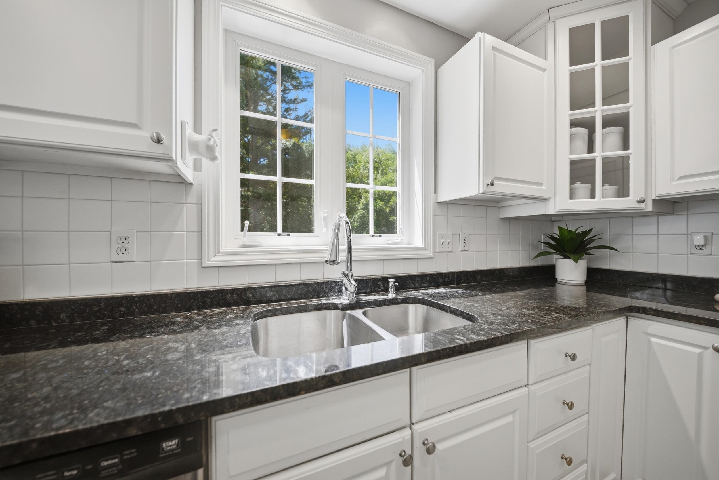 9 Hawk Drive Salem, NH 03079 - Photo 20 of 60 Gallery Image 20