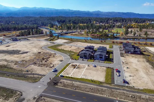 $549,000 | 10 North Crk Way, Cascade, ID 83611