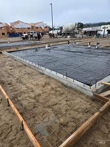 $549,000 | 10 North Crk Way, Cascade, ID 83611