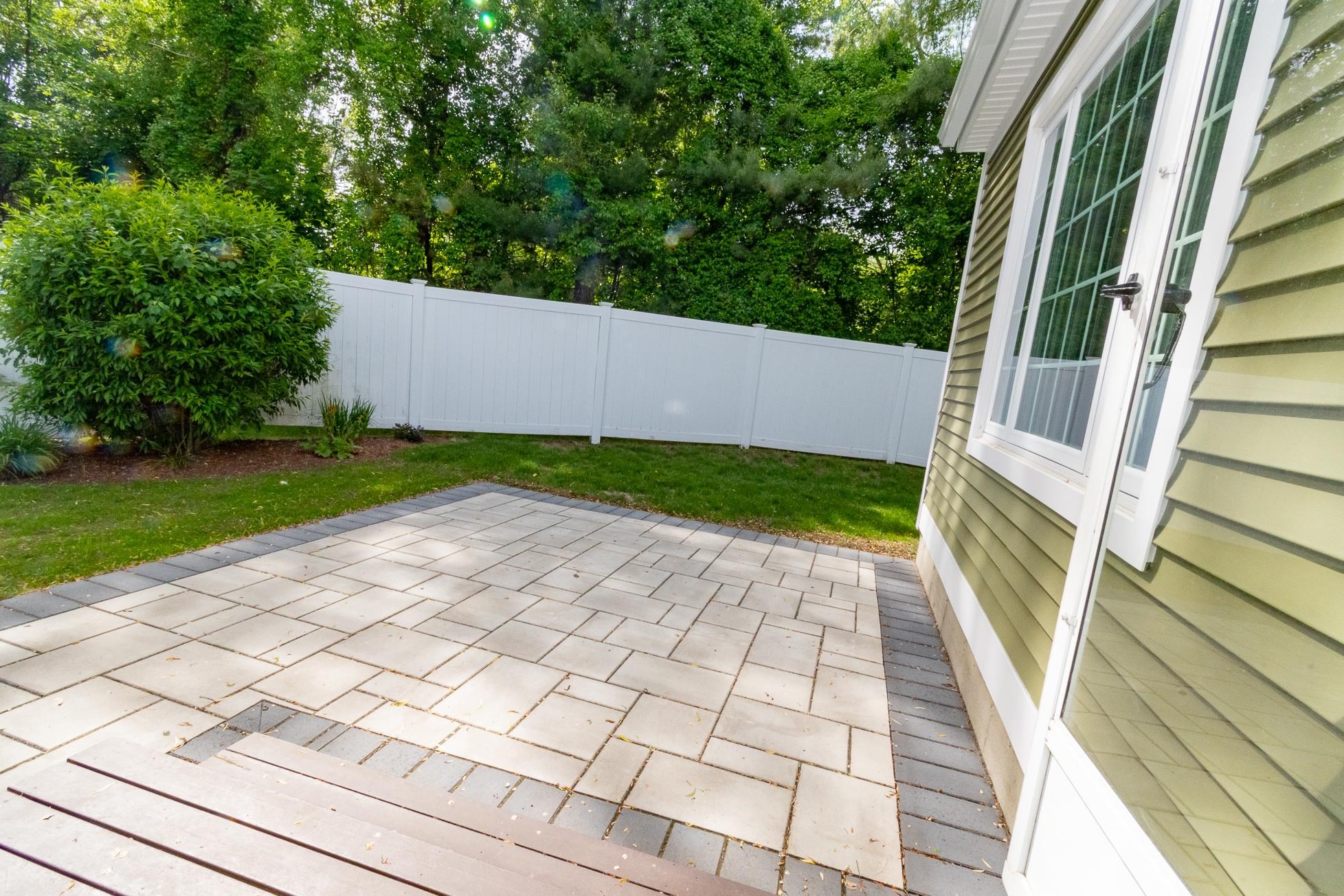 152 Straw Hill Road Manchester, NH 03104 - Photo 32 of 40