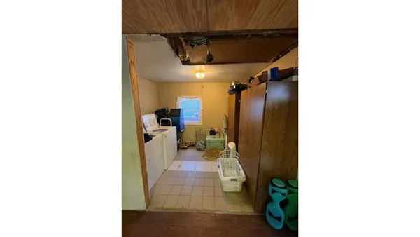 $180,000 | 9861 North 490 East, Demotte, IN 46310