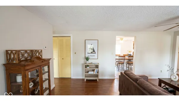 $180,000 | 9861 North 490 East, Demotte, IN 46310