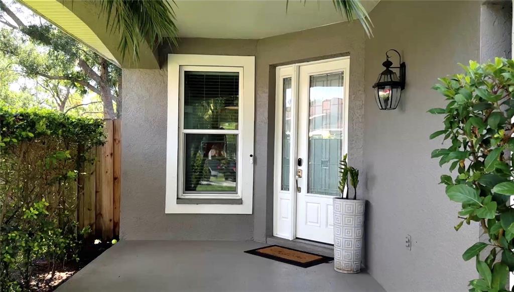 10501 Rochester Way Tampa, FL 33626 - Photo 3 of 45
