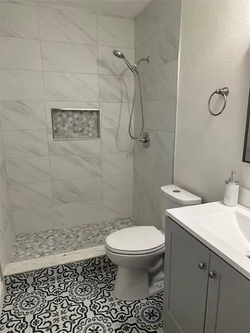 $2,500 | 5229 Northeast 56th Street, High Springs, FL 32643