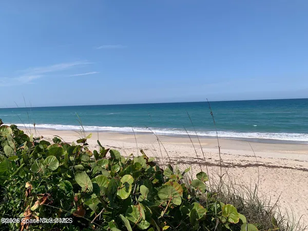 $2,200 | 3291 River Villa Way, Melbourne Beach, FL 32951