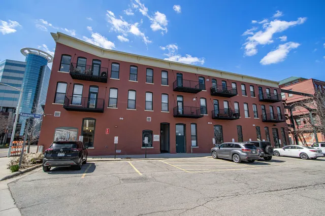 $228,000 | 222 North Kalamazoo Mall, Unit 290, Kalamazoo, MI 49007