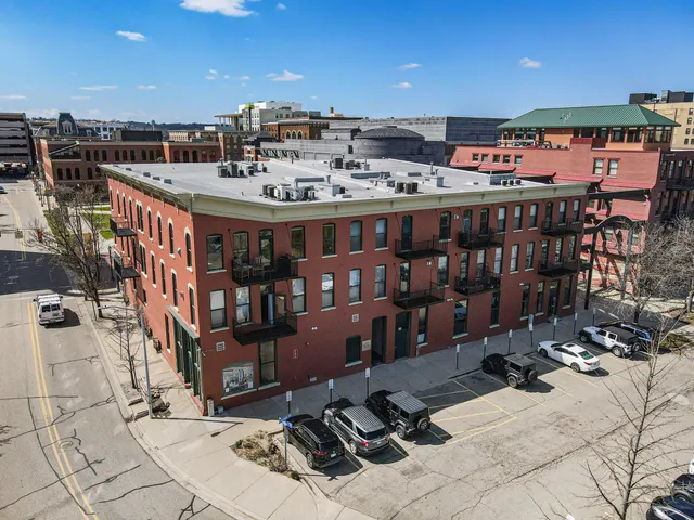 $228,000 | 222 North Kalamazoo Mall, Unit 290, Kalamazoo, MI 49007