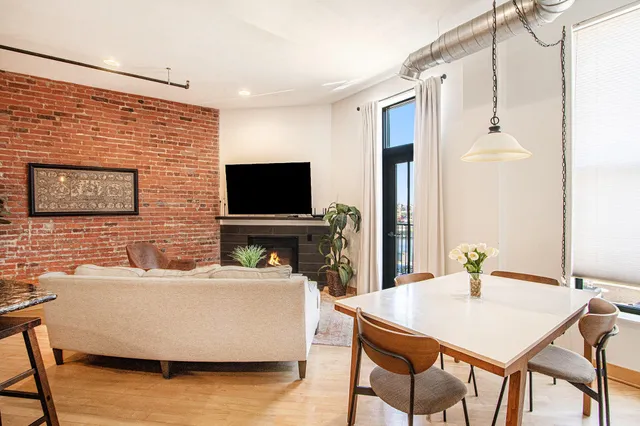 $228,000 | 222 North Kalamazoo Mall, Unit 290, Kalamazoo, MI 49007