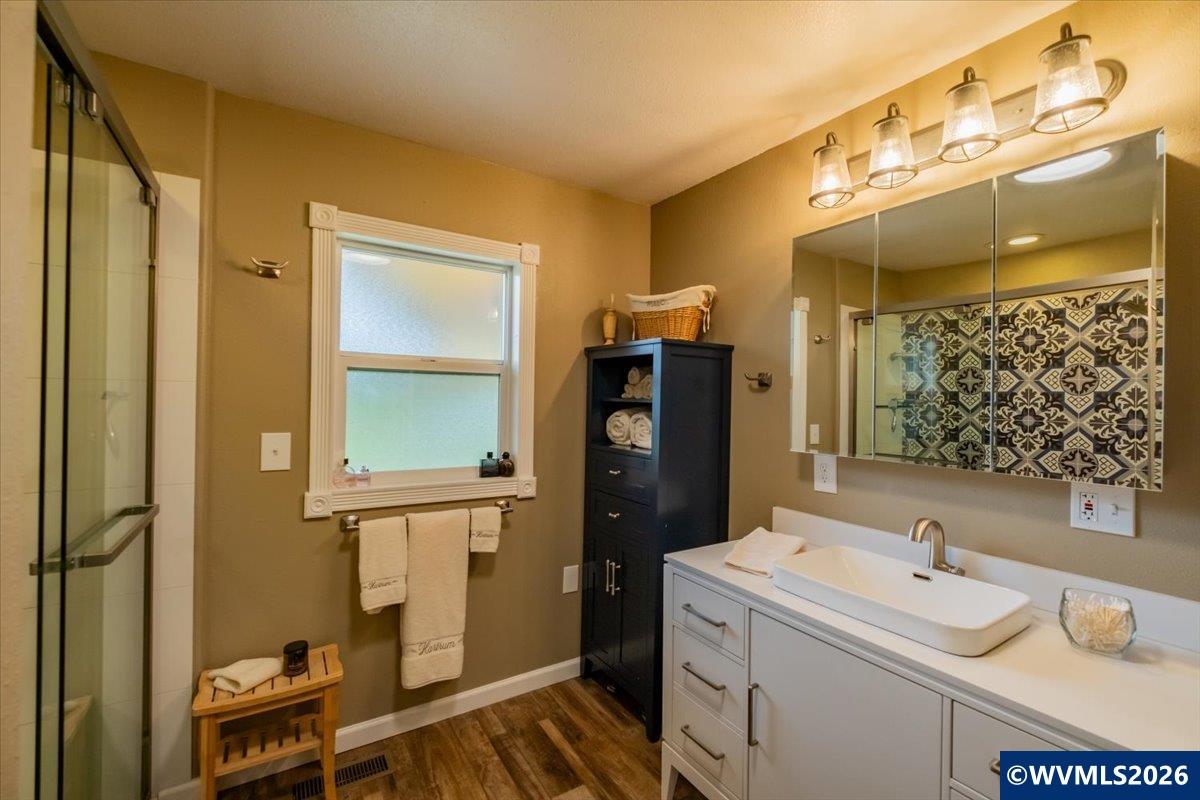 626 East Isabella Street Lebanon, OR 97355 - Photo 19 of 38