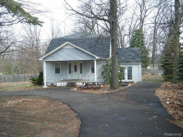 25264 Wick Road Taylor, MI 48180 - Photo 1 of 12 Wick 016