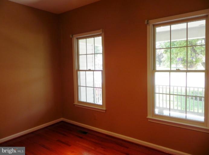 9371 River Crest Road Manassas, VA 20110 - Photo 5 of 30 Interior (General)