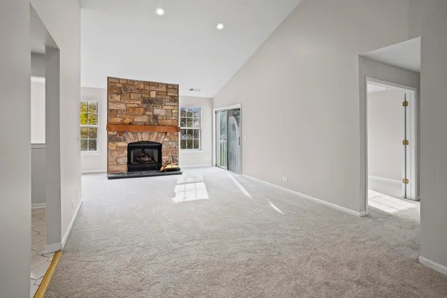 $334,990 | 109 Rob Roy Lane, Unit C, Prospect Heights, IL 60070