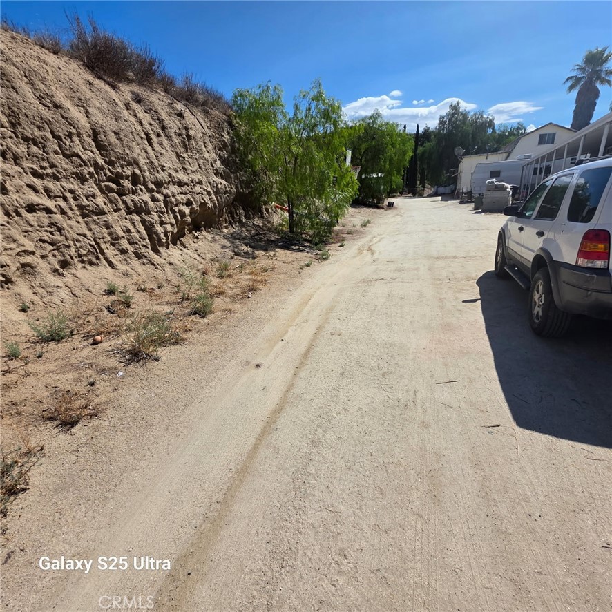 43010 Minto Way Hemet, CA 92544 - Photo 3 of 4 a view of a backyard of a house