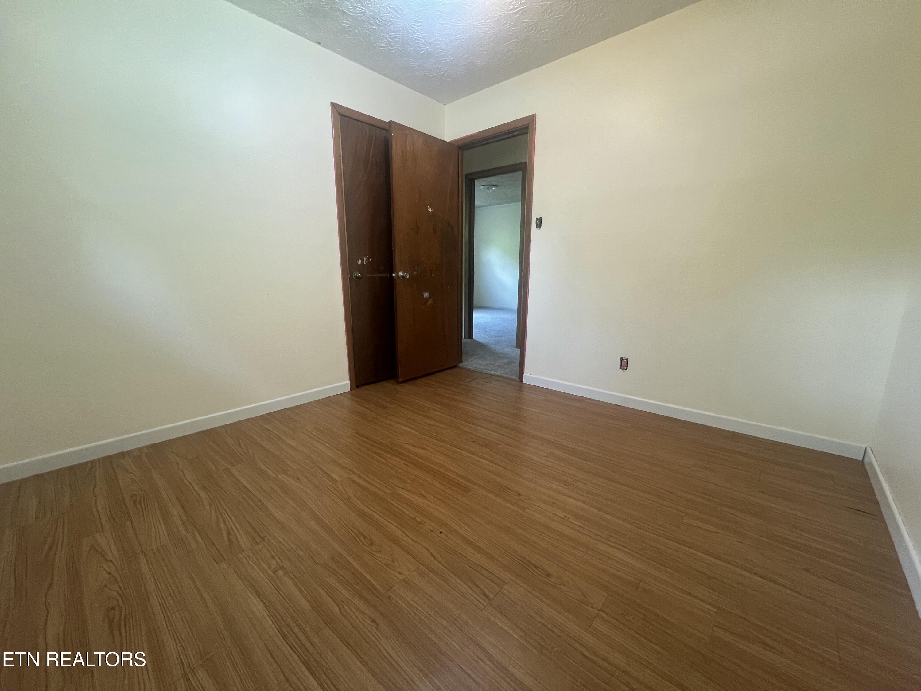 209 White Oak Lane Heiskell, TN 37754 - Photo 20 of 39 IMG_0894