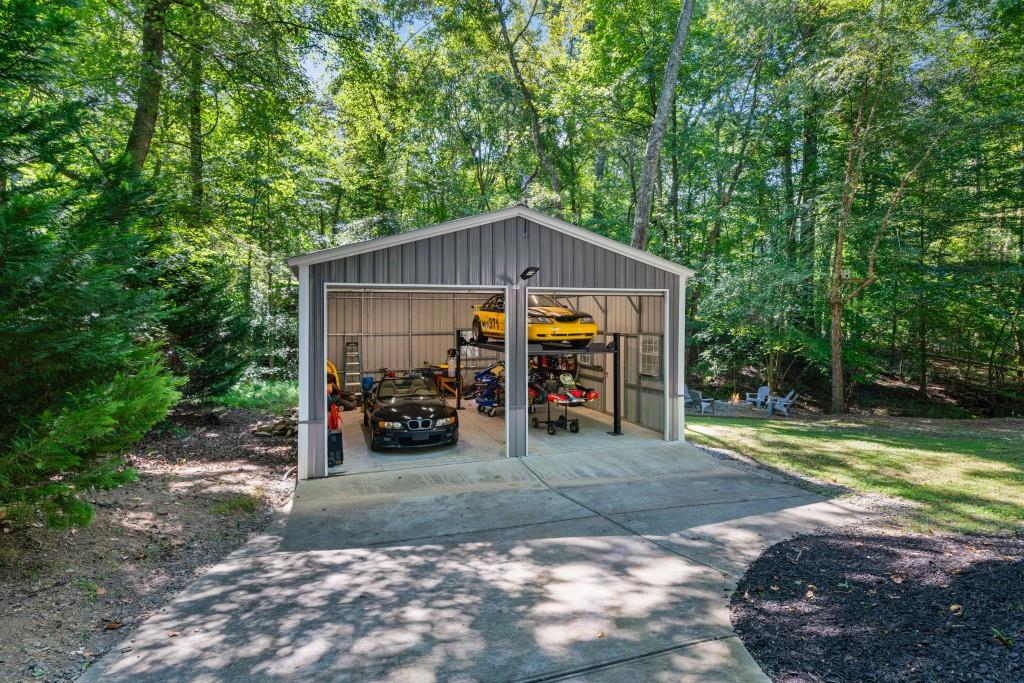 10555 Shallowford Road Roswell, GA 30075 - Photo 7 of 44