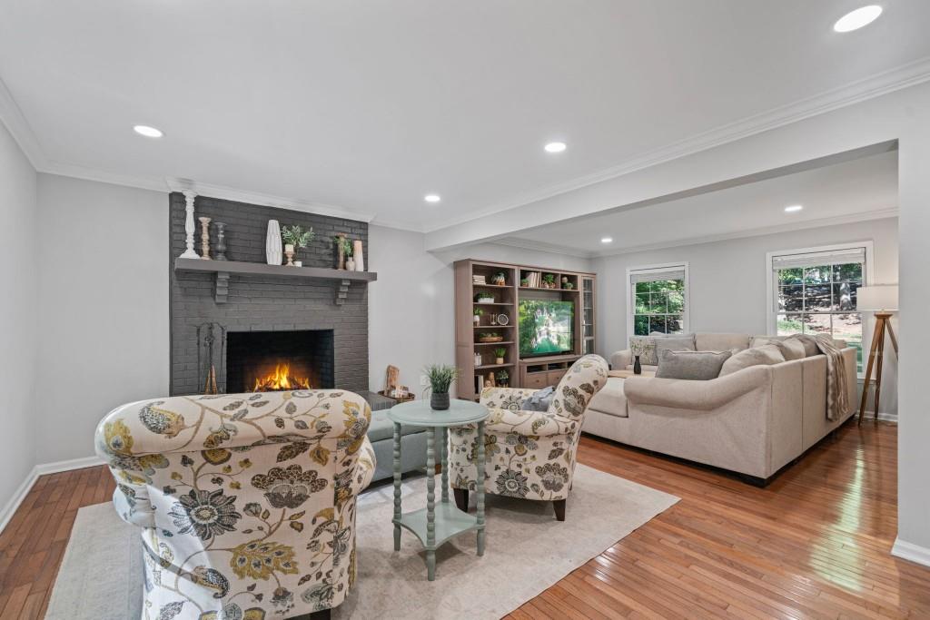 10555 Shallowford Road Roswell, GA 30075 - Photo 9 of 44