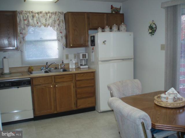 4811 Breezy Point Road Chesapeake Beach, MD 20732 - Photo 6 of 28 Kitchen