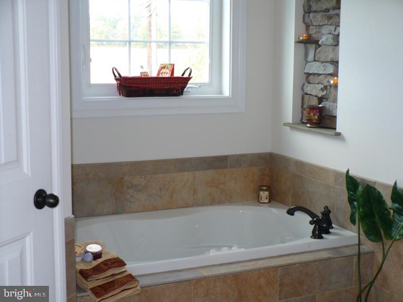 1453 Campus Road Elizabethtown, PA 17022 - Photo 13 of 21 Gallery Image 13