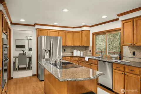 $1,628,000 | 4260 246th Place Southeast, Sammamish, WA 98029