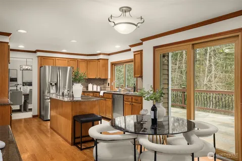 $1,628,000 | 4260 246th Place Southeast, Sammamish, WA 98029