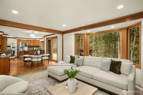 $1,628,000 | 4260 246th Place Southeast, Sammamish, WA 98029